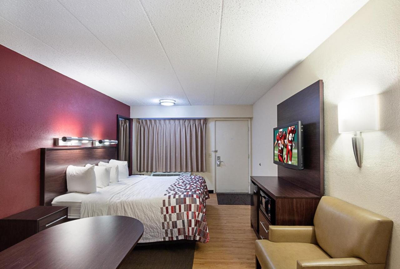 Red Roof Inn Minneapolis - Plymouth - Wayzata Exterior photo